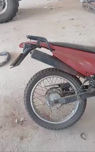 Moto ideal para o campo