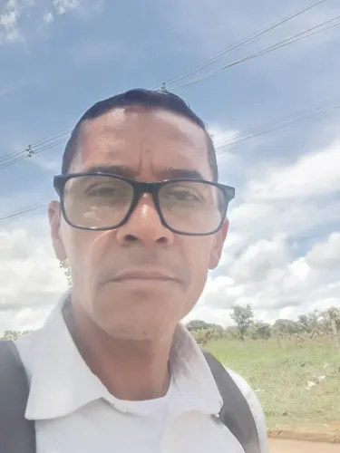 Sou garçom de eventos e tenho experiência em self-service alacarte pizzaria  e bar