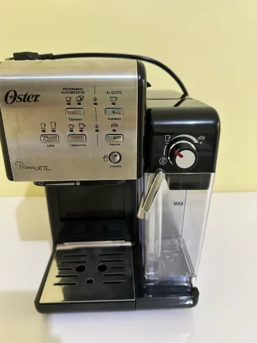 Máquina fazer café pó e capsulas 