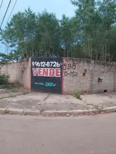 Área de 2.800m2 no Santa Cruz l