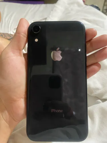 iPhone XR seminovo, sem marcas de uso , funcionando perfeito