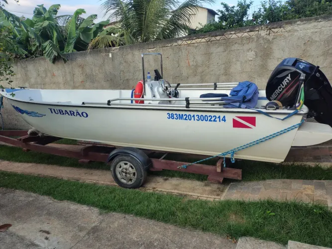 Lancha 17 pés motor 40hp 4t Ano 2016 "LEIA A DISCRIÇÃO"