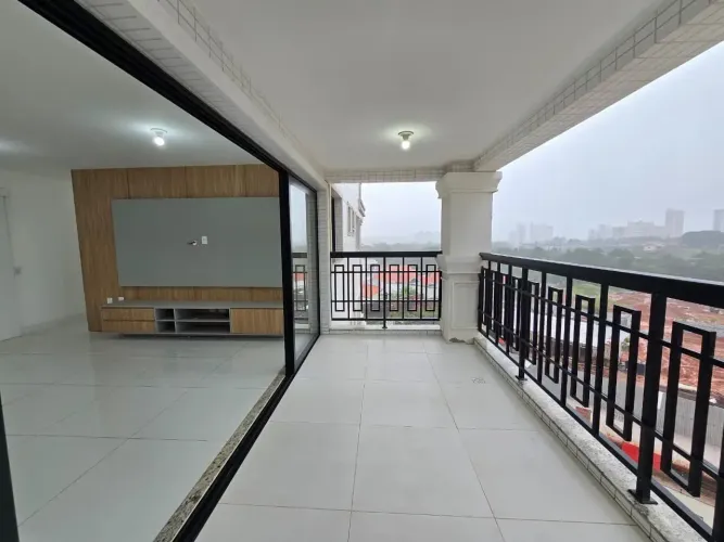 CIDADE DO PORTO | 128m² | 3 SUÍTES | ELEVADOR PRIVATIVO | NASCENTE | OLHO D'ÁGUA