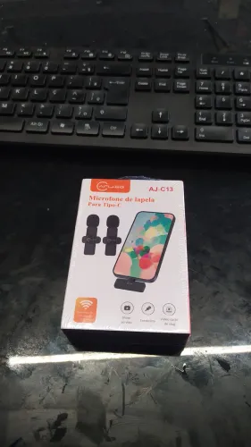Microfone de lapela novo