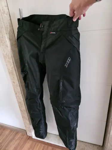 Calça X11 impermeável com forro