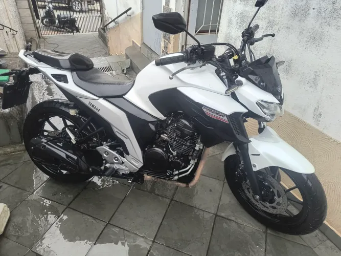 Fz25 2019 filé