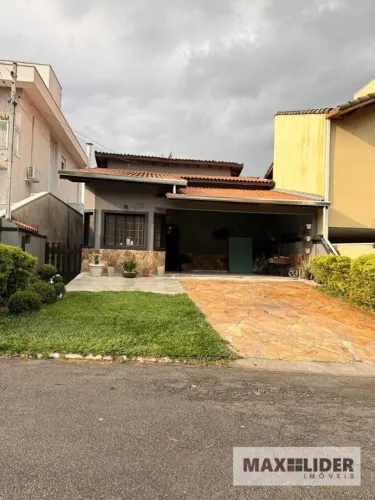 Casa em Condomínio á Venda - Barueri