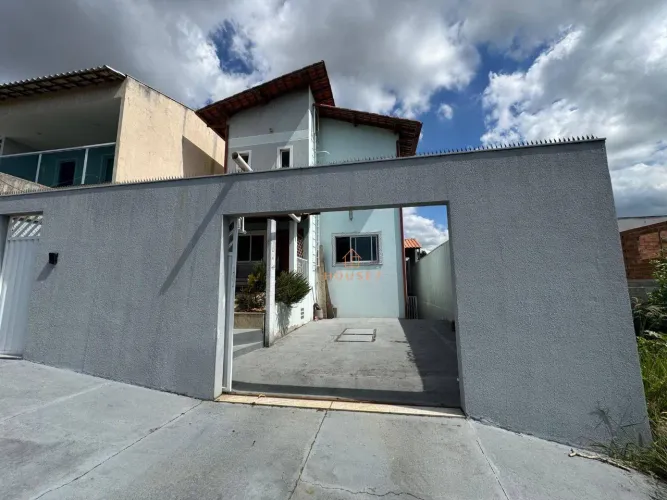 Casa Triplex 4 quartos em Colina de Laranjeiras