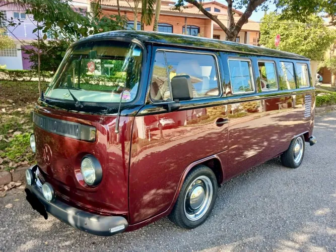 Volkswagen Kombi Standard/ Luxo/ Serie Prata 1990