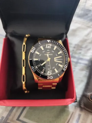 Relógio technos semi novo 