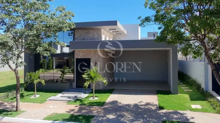 Casa de Alto Padrão no GreenPark com 3 Suítes e Piscina