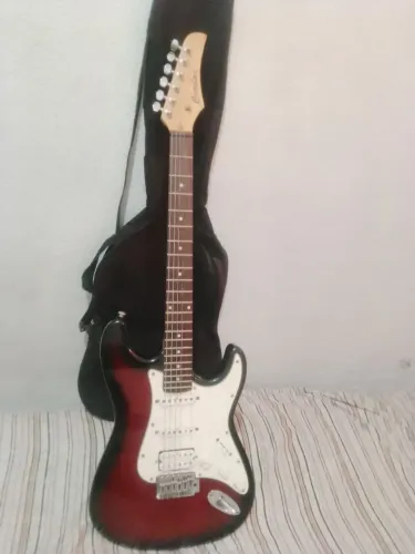 Guitarra Condor RX30 HSS + Bag. Em ótimo estado de conservação, funcionando perfeitamente