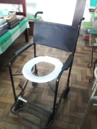 Cadeira higiênica