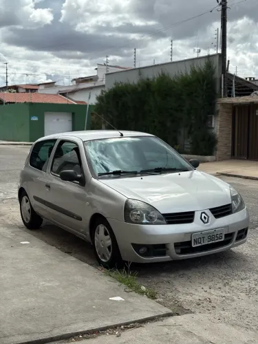 Renault Clio Hi-flex 1.0 16V 3P 2011