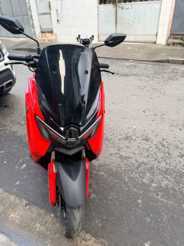 Nmax 160 impecável