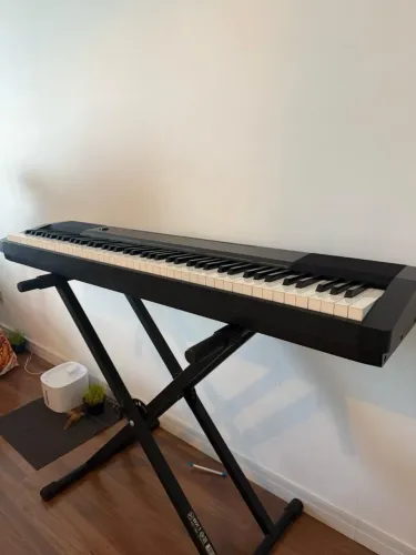 Piano Eletrônico Casio CDP 130 88 Teclas 