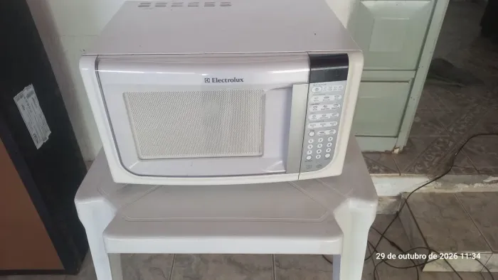 Micro-ondas Electrolux 31litros com gril top