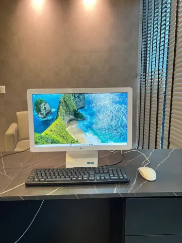 Computador All In One Lg 22V240-L.BJ34P1 (Usado)