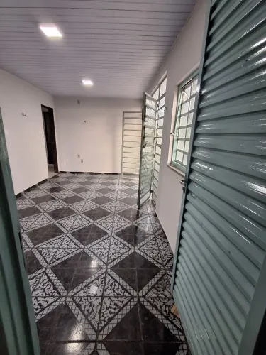Alugo apto na rua Alberto Vilar esquina da alameda 17 conj cordeiro de farias