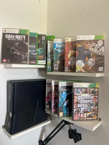 Vendo Xbox 360 slim DESBLOQUEADO