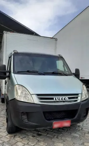 VENDE-SE CAMINHÃO IVECO