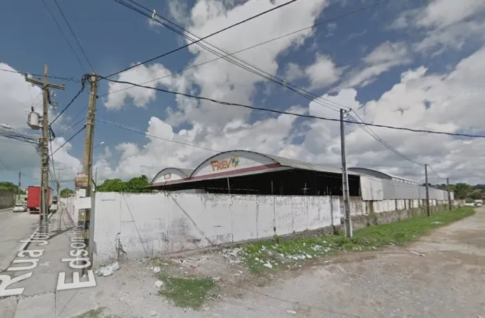 Galpões, A.T.: 21.750m², A.C.: +- 12.000m², Ibura, Recife/PE