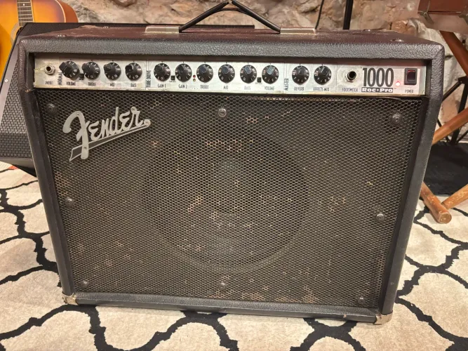 Amplificador Fender Roc Pro 1000