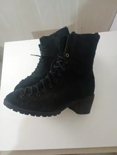 Bota feminina cano curto
