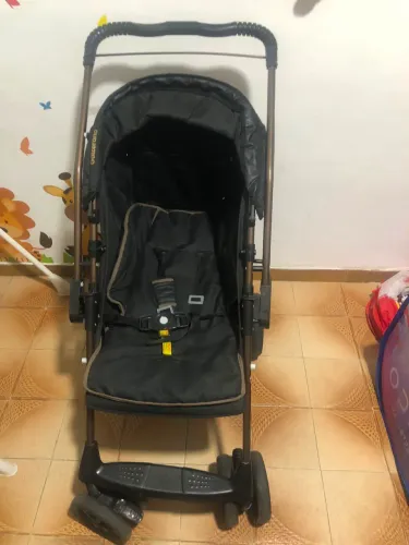 Carrinho +bebê conforto+banheira de bebê
