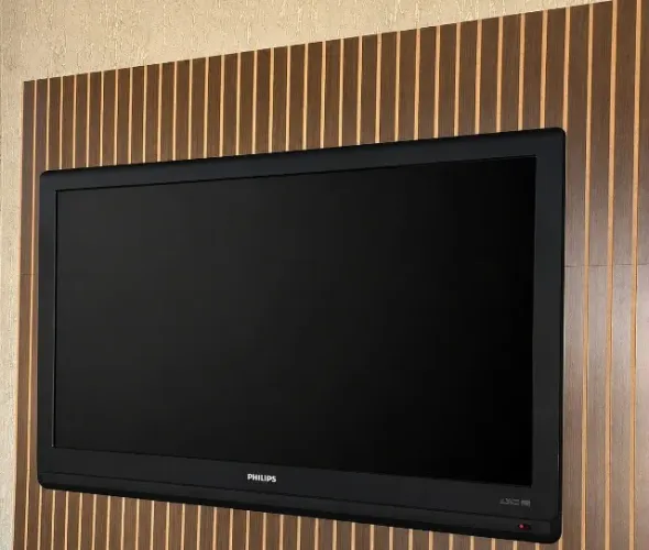 TV Philips LCD 42 Não é Smart