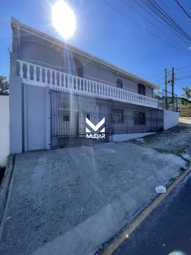Casa residencial e comercial de esquina no Jardim Carvalho