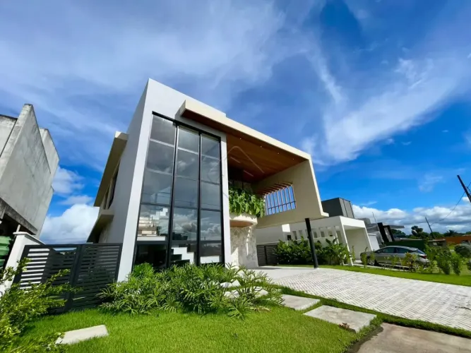 Casa a venda em condominio fechado com 4 quartos, 3 suites, 4 vagas no Alphaville - Bayeux