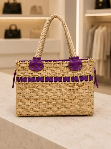 BOLSA DE MÃO ARTESANAL COM DETALHES ROXO - EXCLUSIVA E CHEIA DE ESTILO!