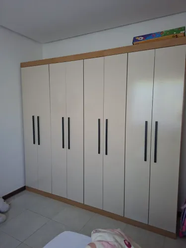 Vendo guarda roupas casado..novo