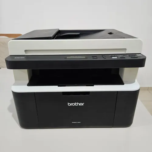 Impressora multifuncional monocromática Brother DCP DCP-1617NW