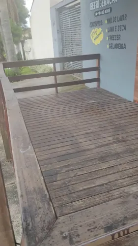 Deck de madeira marítima 