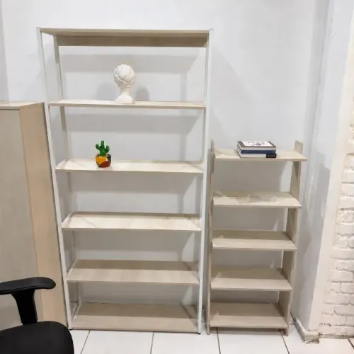 Estante light chiaro para sala de trabalho 