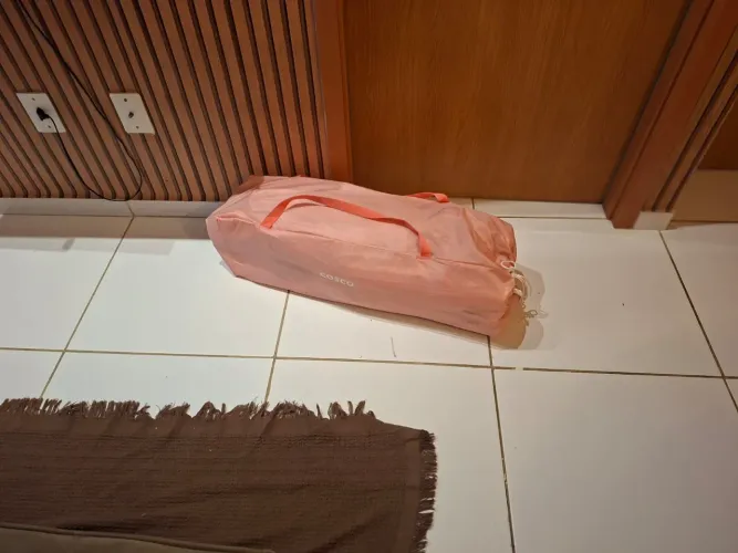 Berço cercadinho feminino