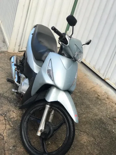 Vendo moto Biz para roça em perfeito estado