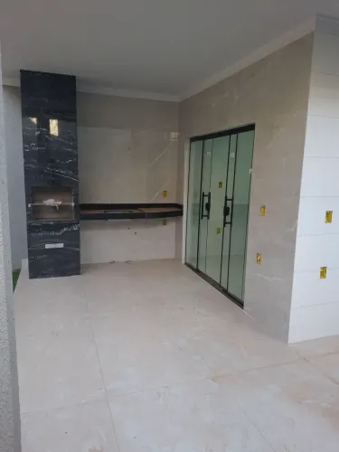 Assentado de porcelanato e cerâmica e instalação de churrasqueira pre moldada