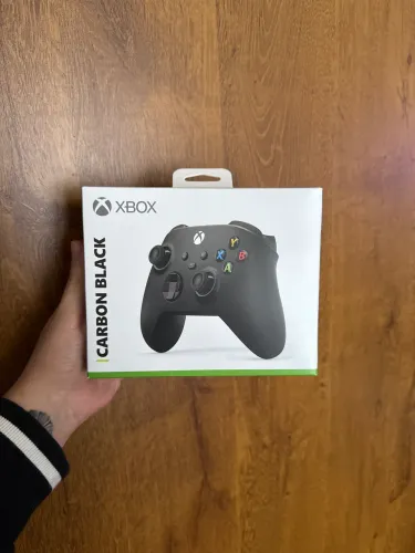 Controle Xbox Wireless Controller - Carbon Black