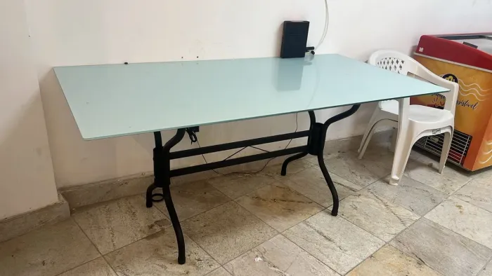 Mesa de vidro grande