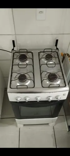 Fogão a gás Itatiaia de 4 bocas - Excelente estado!