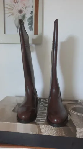 Bota de couro