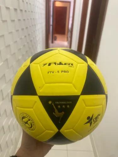 Bola de Futevôlei Poker Rio, Amarela e Preta