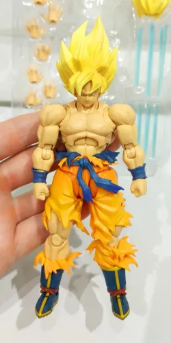Bandai Sh Figuarts Goku Legendary Super Saiyan Ver. Corrigida