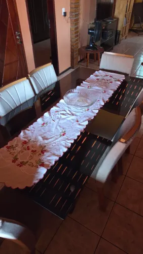 Mesa e Cadeiras