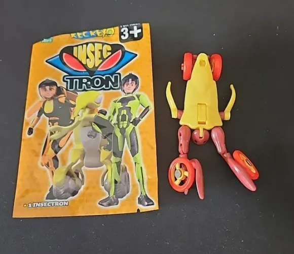 Boneco Insectrons - Revista Recreio