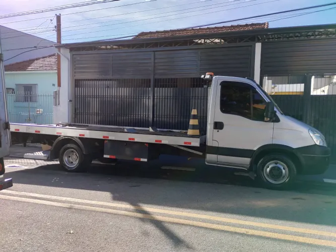 Caminhão guincho plataforma Iveco dailly 55c16 