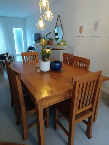 LEIA O ANÚNCIO** Mesa e balcão